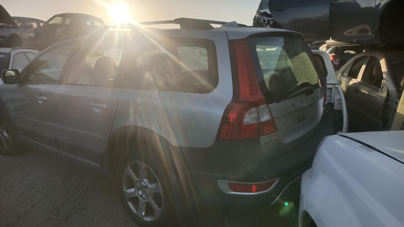 View Auto part Alternator Volvo Xc70 2008