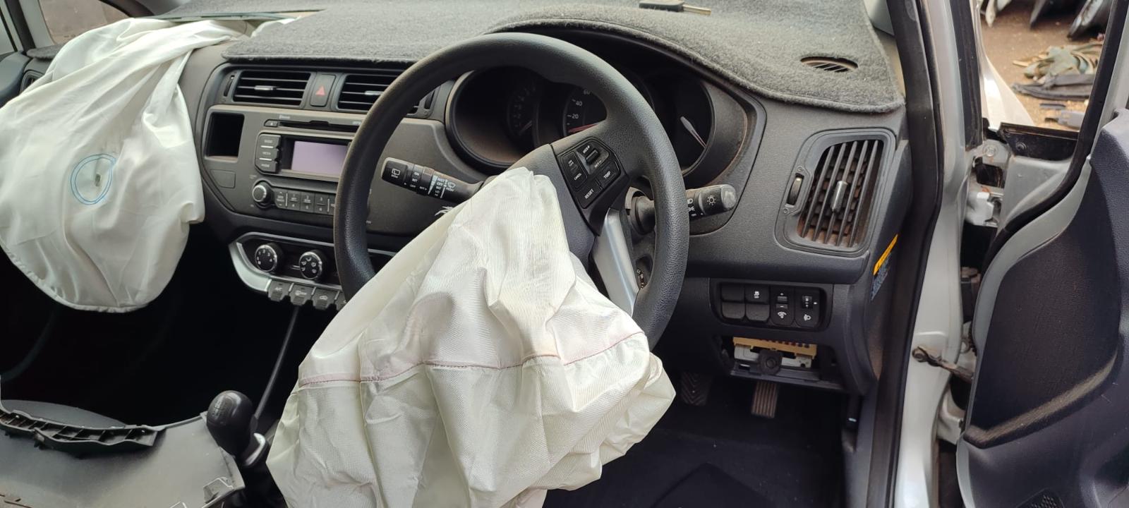 View Auto part Front Seat Kia Rio 2012
