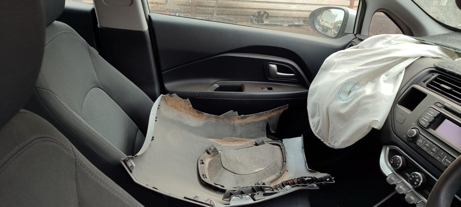 View Auto part Front Seat Kia Rio 2012