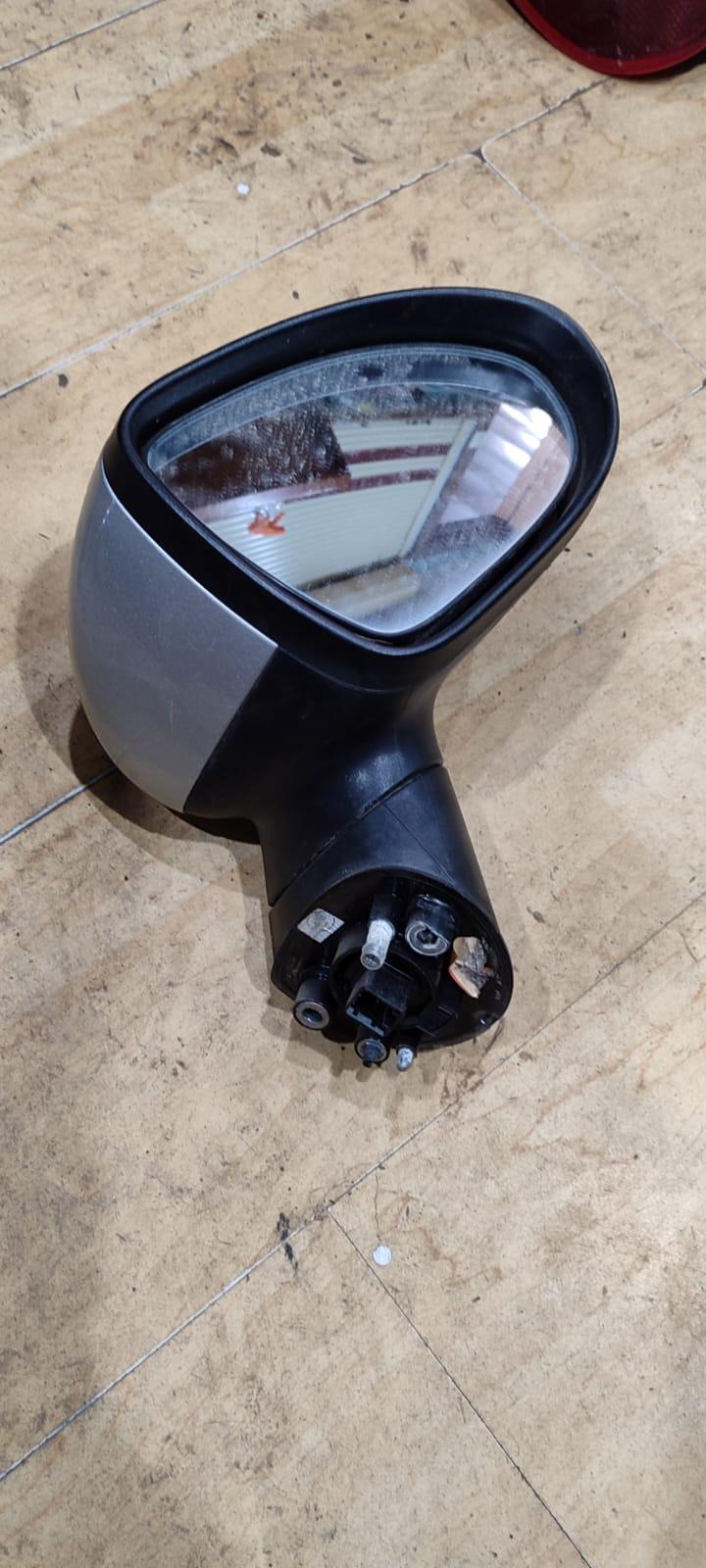 View Auto part Right Door Mirror Kia Rio 2012