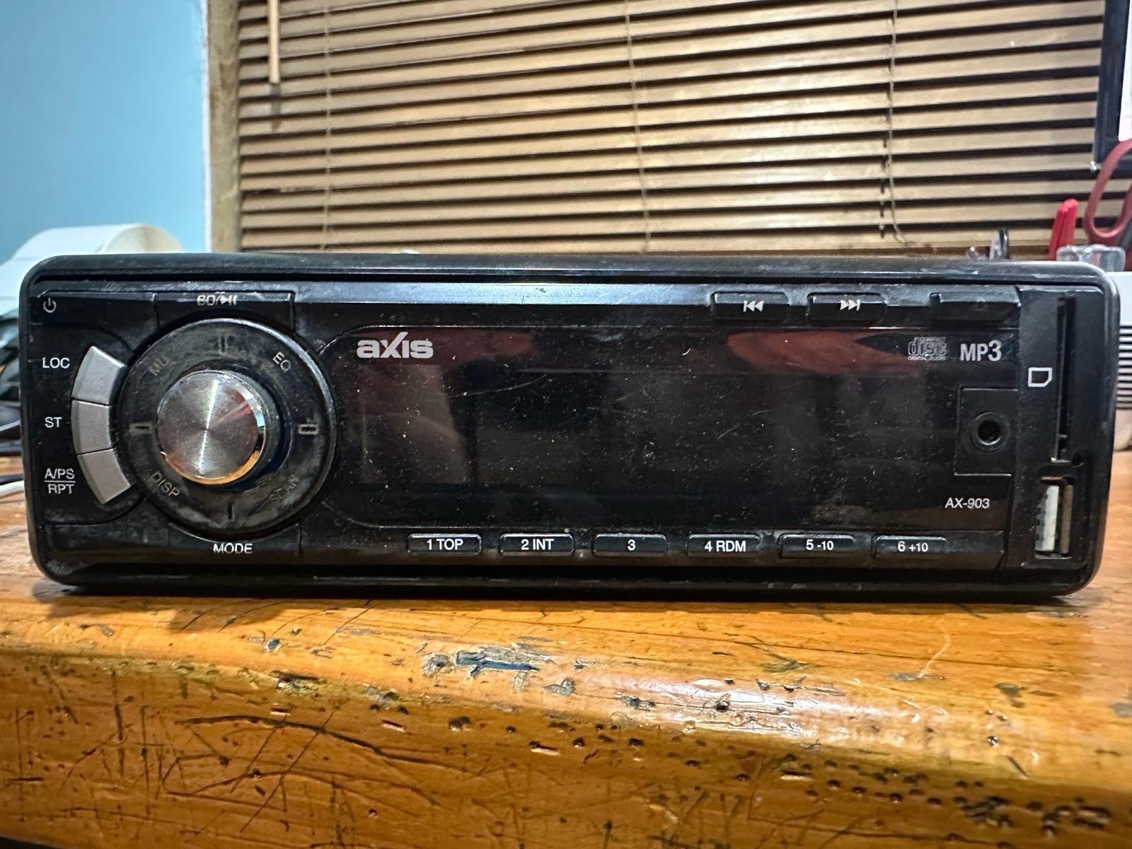 2006 Unknown Unknown Radio/Cd/Dvd/Sat/Tv View Auto part Radio/Cd/Dvd/Sat/Tv Unknown Unknown 2006