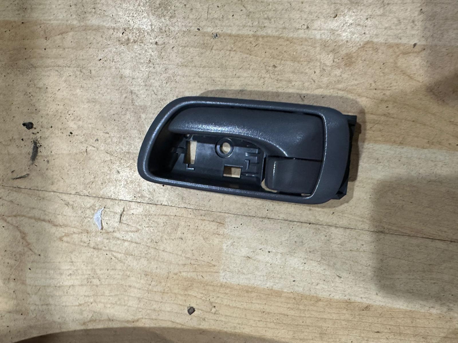 View Auto part Door Handle Toyota Camry 2003