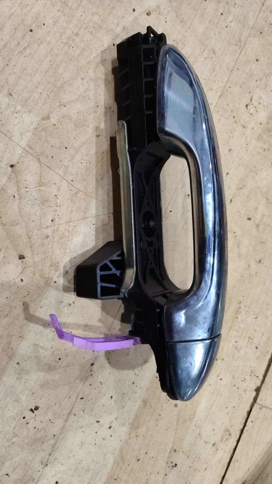View Auto part Door Handle Toyota Fortuner 2017