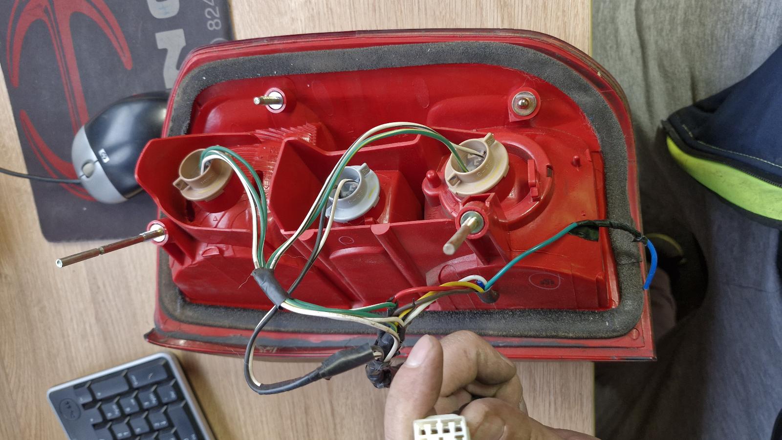 View Auto part Left Taillight Toyota Rav4 2002