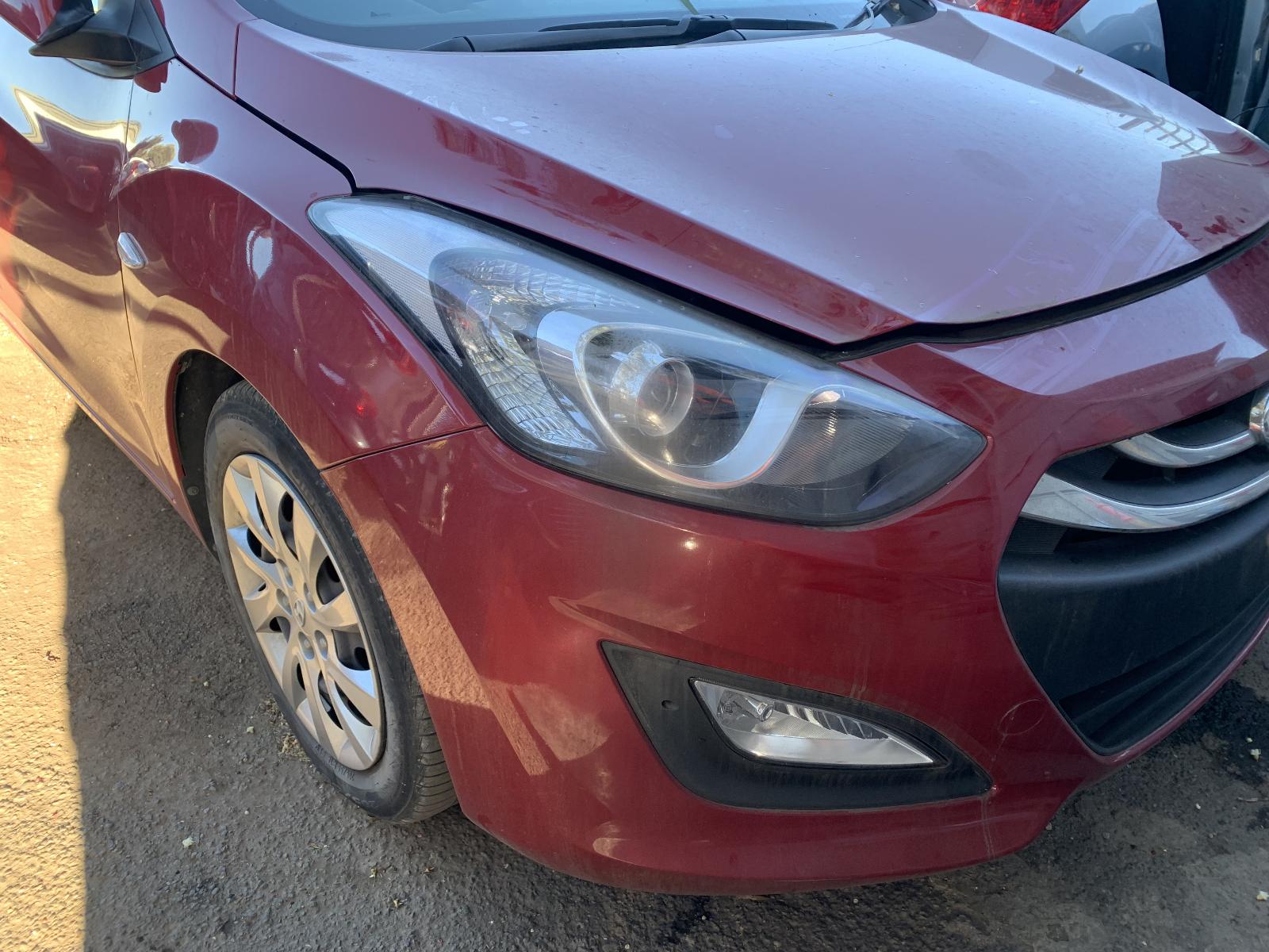 View Auto part Grille Hyundai I30 2015